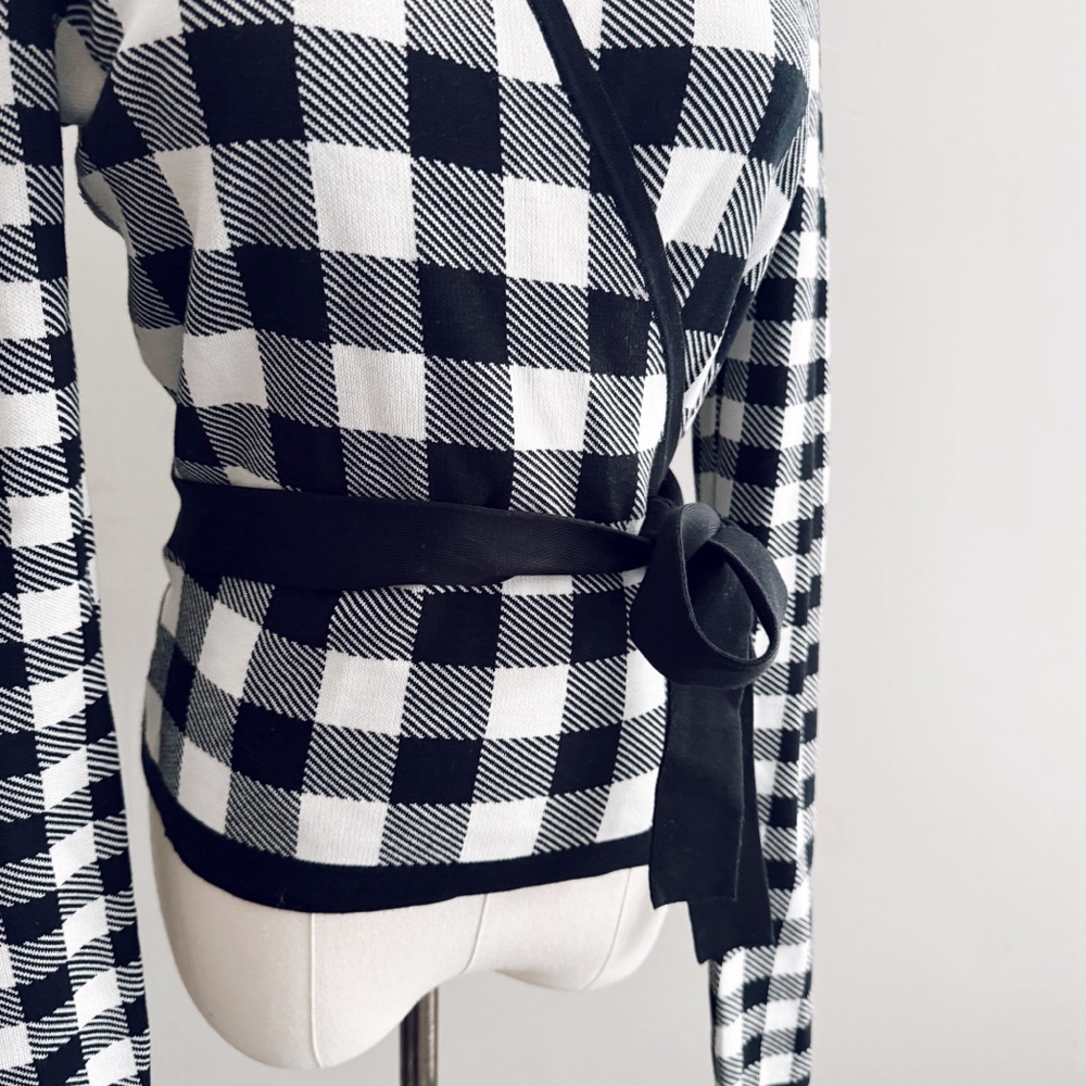 Diane Von Furstenberg Black and White Checked Wrap Sweater - Picture 4 of 9